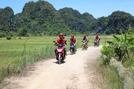 1 Day Hanoi Easy Rider Motorbike to Huong Pagoda
